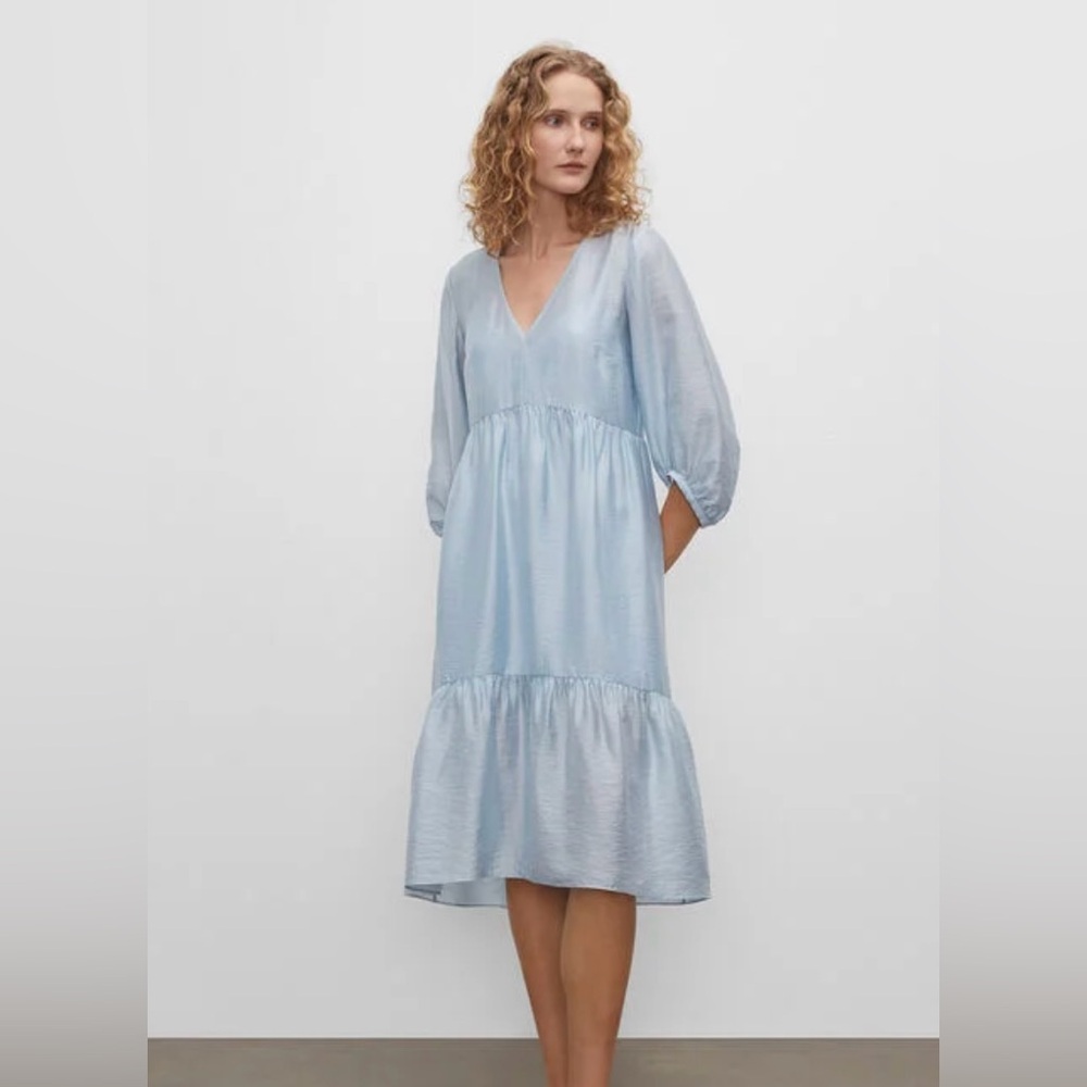 Modest and cute midi dress!